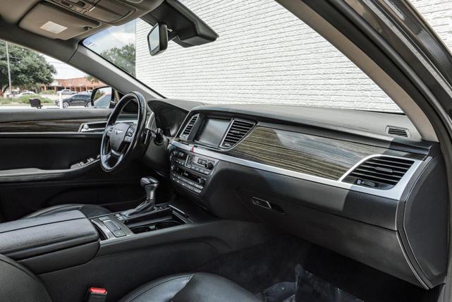Photo of 2019 Gray Genesis G80