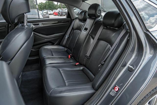 Photo of 2019 Gray Genesis G80