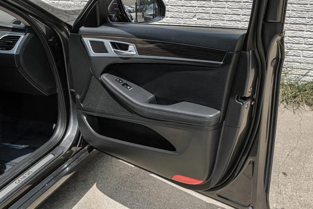 Photo of 2019 Gray Genesis G80