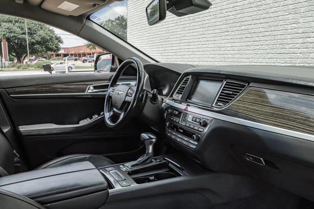 Photo of 2019 Gray Genesis G80