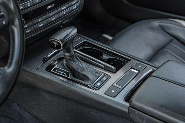 Photo of 2019 Gray Genesis G80