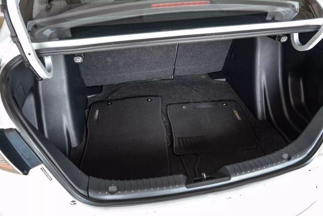 Photo of 2019 White Toyota Yaris Sedan