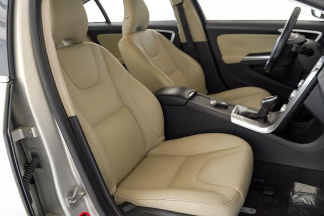 Photo of 2017 Gold Volvo S60 Inscription