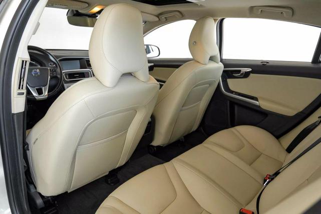 Photo of 2017 Gold Volvo S60 Inscription