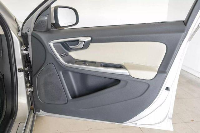 Photo of 2017 Gold Volvo S60 Inscription