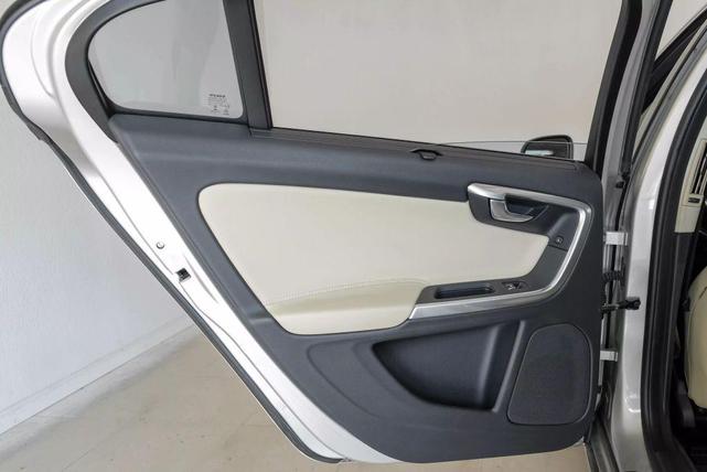 Photo of 2017 Gold Volvo S60 Inscription