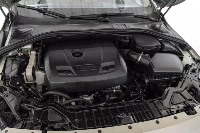 Photo of 2017 Gold Volvo S60 Inscription