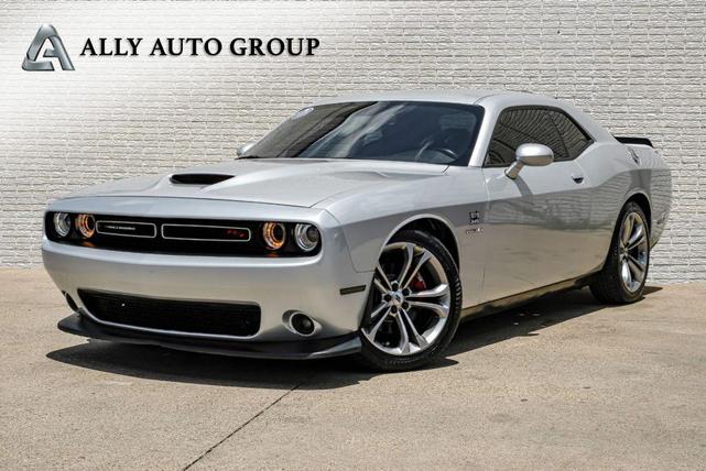 Photo of 2021 Silver Dodge Challenger