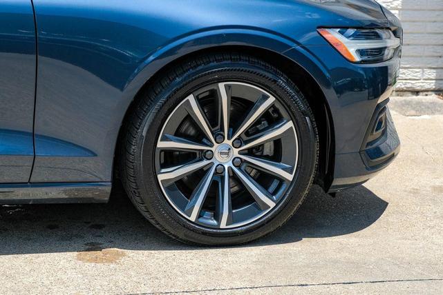 Photo of 2021 Blue Volvo S60