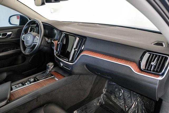 Photo of 2021 Blue Volvo S60