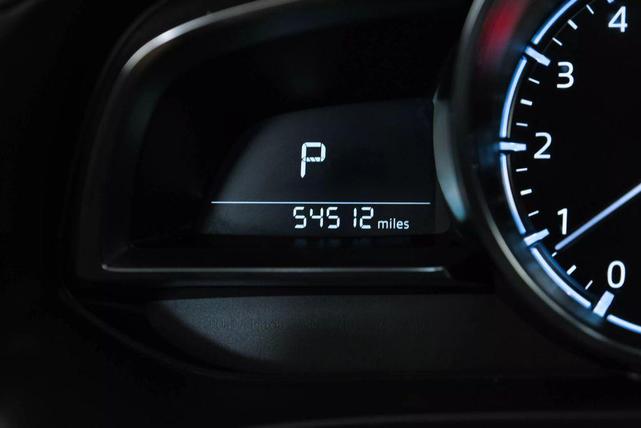 Photo of 2017 Gray Mazda Mazda3