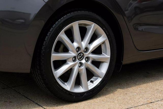 Photo of 2017 Gray Mazda Mazda3