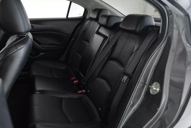 Photo of 2017 Gray Mazda Mazda3