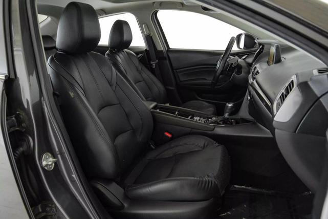 Photo of 2017 Gray Mazda Mazda3