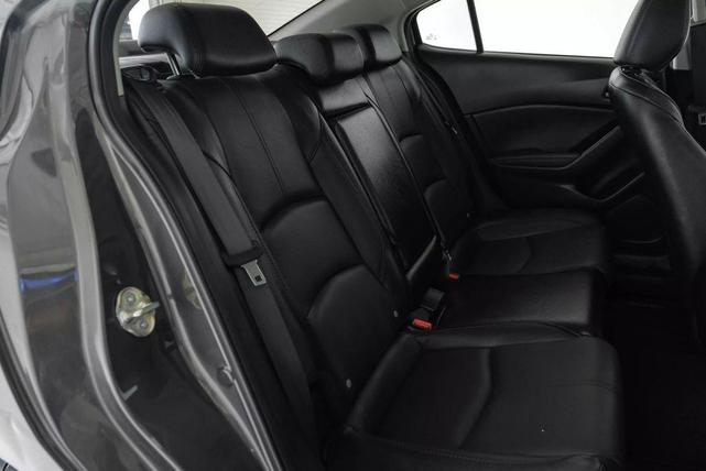 Photo of 2017 Gray Mazda Mazda3