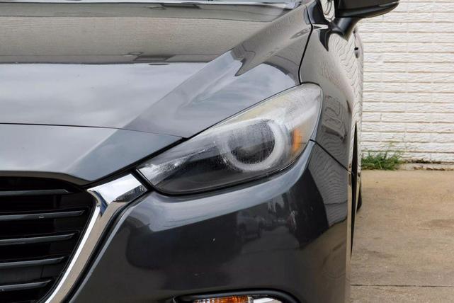 Photo of 2017 Gray Mazda Mazda3