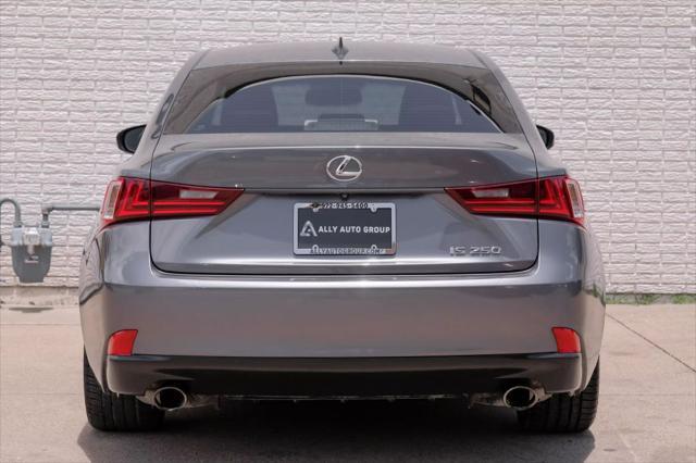 Photo of 2014 Gray Lexus IS 250