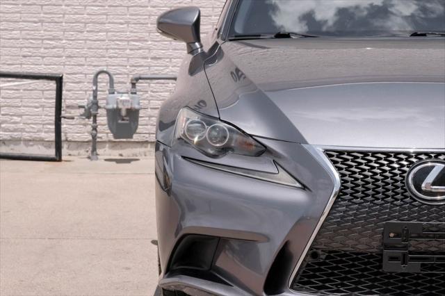Photo of 2014 Gray Lexus IS 250