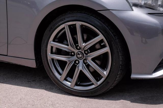 Photo of 2014 Gray Lexus IS 250