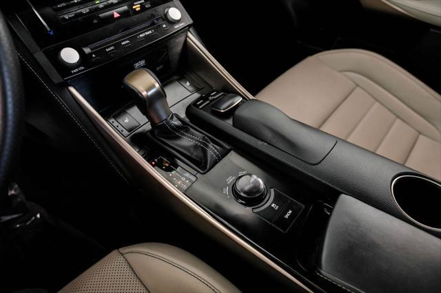 Photo of 2014 Gray Lexus IS 250