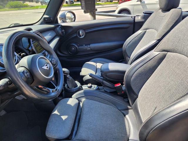 Photo of 2019 Blue Toyota C-HR