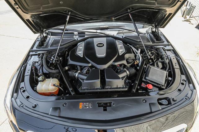Photo of 2016 Black Cadillac CT6