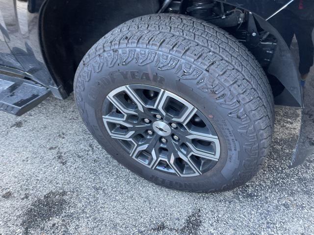 Photo of 2023 Black Chevrolet Colorado