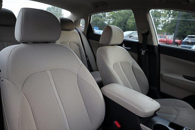 Photo of 2017 Snow White Pearl Kia Optima