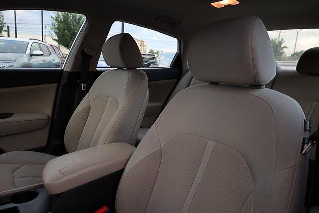 Photo of 2017 Snow White Pearl Kia Optima