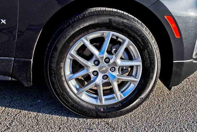 Photo of 2022 Iron Gray Metallic Chevrolet Equinox