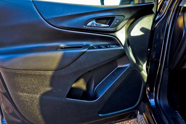 Photo of 2022 Iron Gray Metallic Chevrolet Equinox
