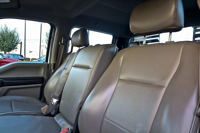 Photo of 2018 Oxford White Ford F-350