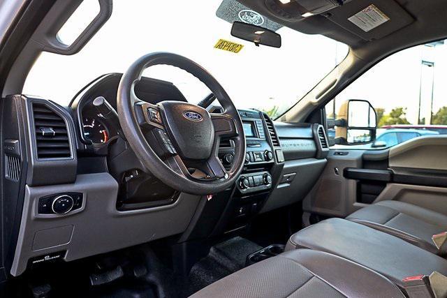 Photo of 2018 Oxford White Ford F-350