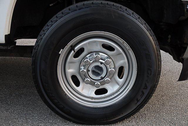 Photo of 2018 Oxford White Ford F-350
