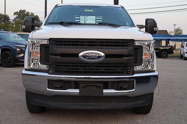 Photo of 2018 Oxford White Ford F-350