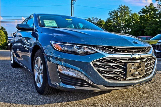 Photo of 2024 Lakeshore Blue Metallic Chevrolet Malibu