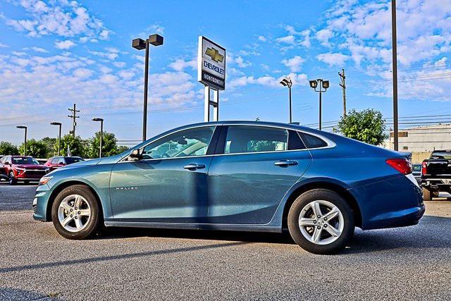 Photo of 2024 Lakeshore Blue Metallic Chevrolet Malibu