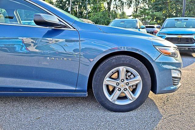 Photo of 2024 Lakeshore Blue Metallic Chevrolet Malibu
