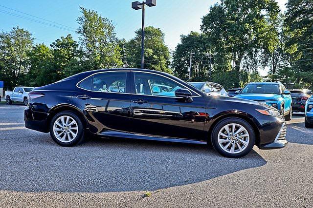 Photo of 2024 Midnight Black Metallic Toyota Camry