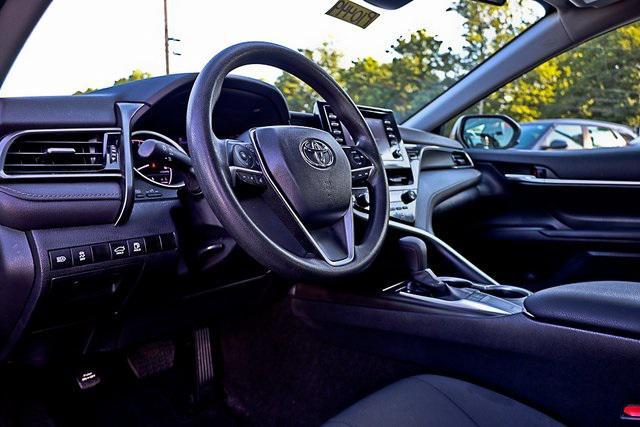 Photo of 2024 Midnight Black Metallic Toyota Camry
