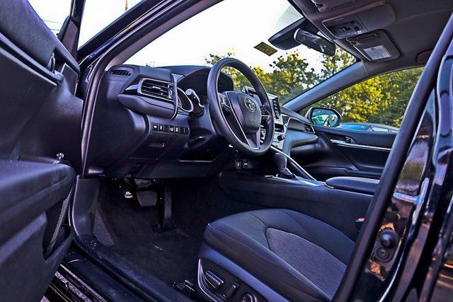 Photo of 2024 Midnight Black Metallic Toyota Camry