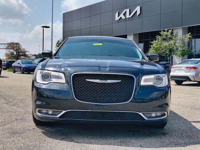 Photo of 2016 Maximum Steel Metallic Clearcoat Chrysler 300