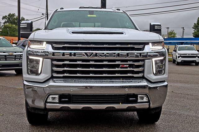 Photo of 2022 Summit White Chevrolet Silverado 2500