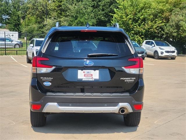 Photo of 2024 Crystal Black Silica Subaru Forester
