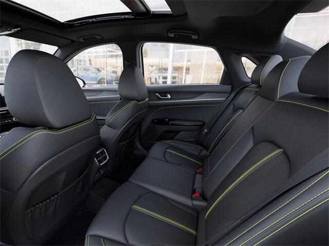Photo of 2026 Snow White Pearl Kia K5