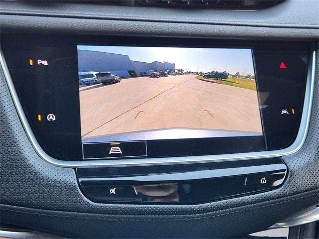 Photo of 2023 Silver Metallic Cadillac XT6