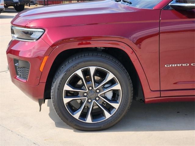 Photo of 2022 Velvet Red Pearlcoat Jeep Grand Cherokee