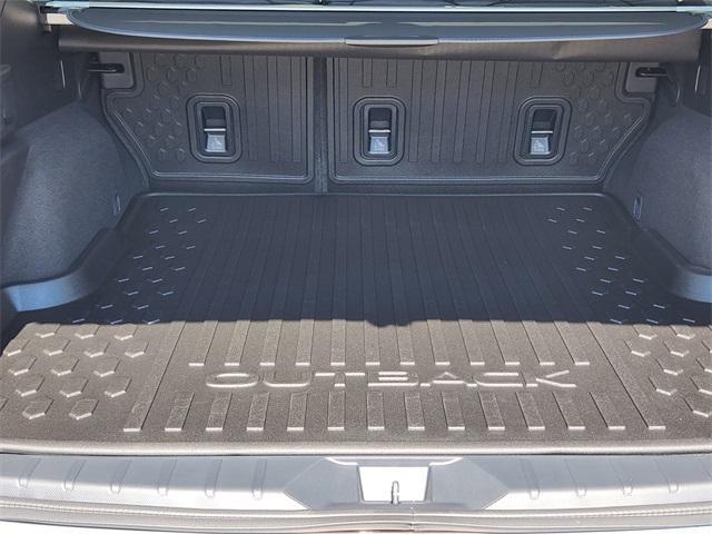 Photo of 2025 Ice Silver Metallic Subaru Outback