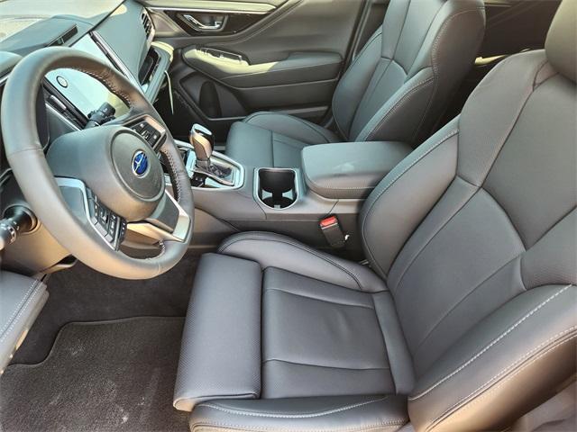 Photo of 2025 Ice Silver Metallic Subaru Outback