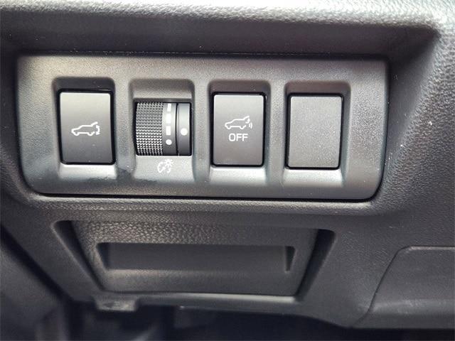 Photo of 2024 Ice Silver Metallic Subaru Outback